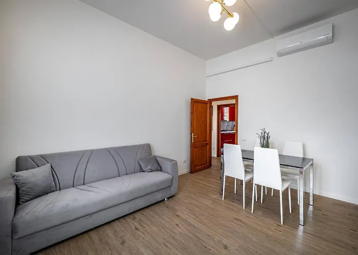 Daire Yd Aleardi Luminous And Comfy Floransa